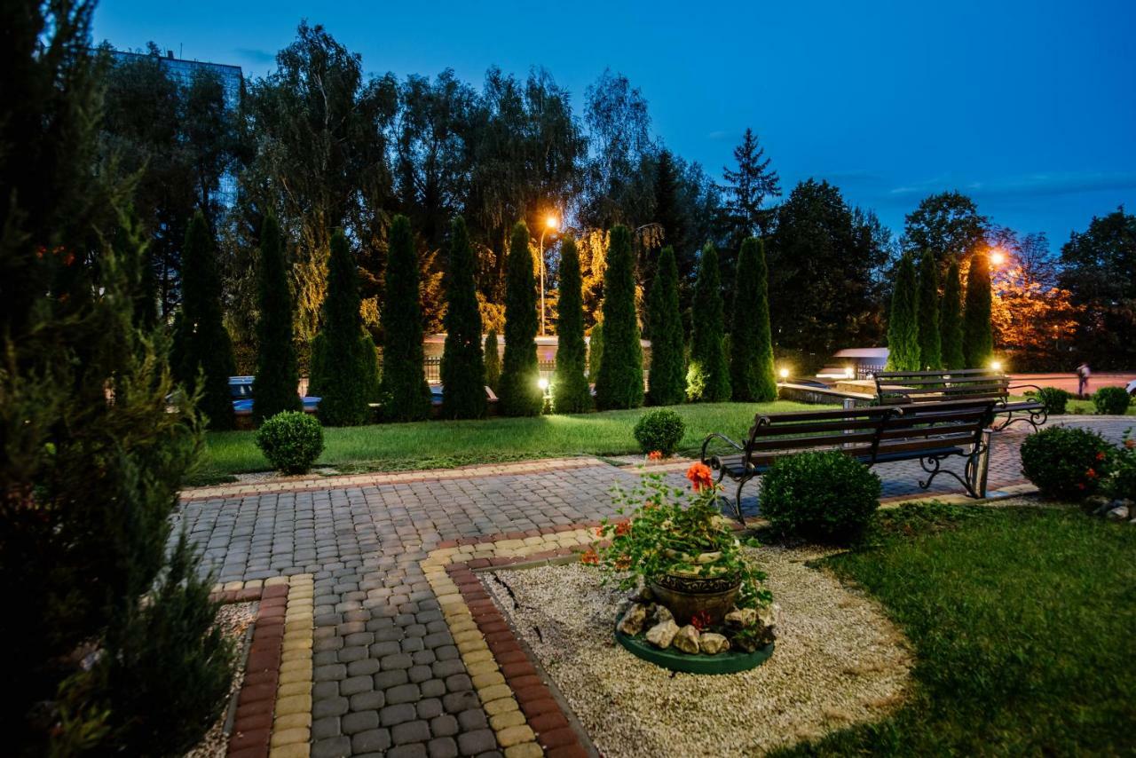 Курортний Готель Золота Корона Truskawez Exterior foto